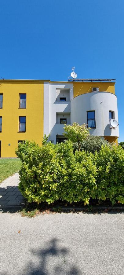 Oaza Klara Lägenhet Karlovac Exteriör bild